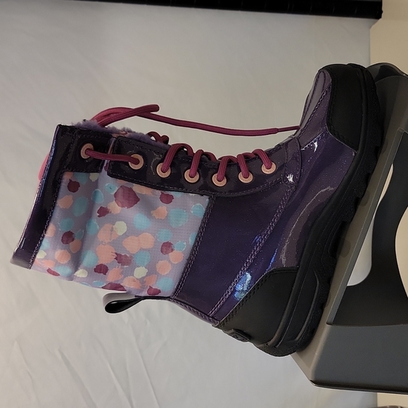 UGG BUTTE II SNOW BOOT in New condition kids size 3 - Picture 10 of 12